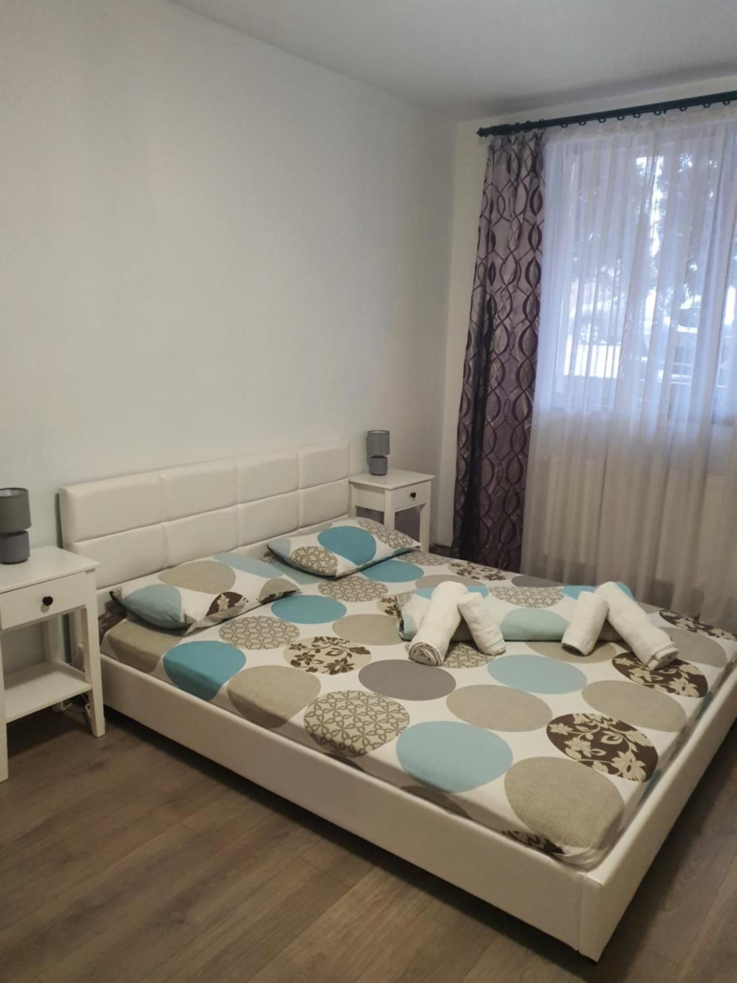 Apartament Mara アルバ・ユリア エクステリア 写真
